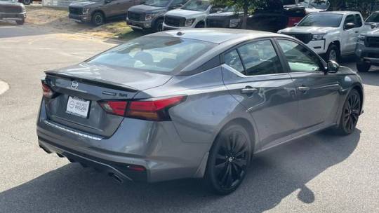 2022 nissan altima 2.5 sr