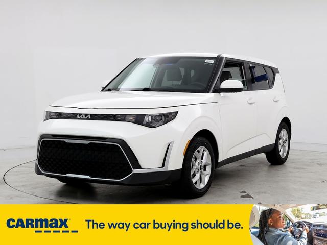 2023 kia soul lx
