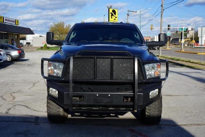 2017 ram 3500 crew cab tradesman pickup 4d 8 ft in springfield, missouri