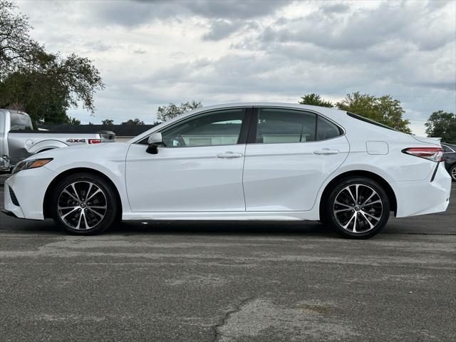 2019 toyota camry se