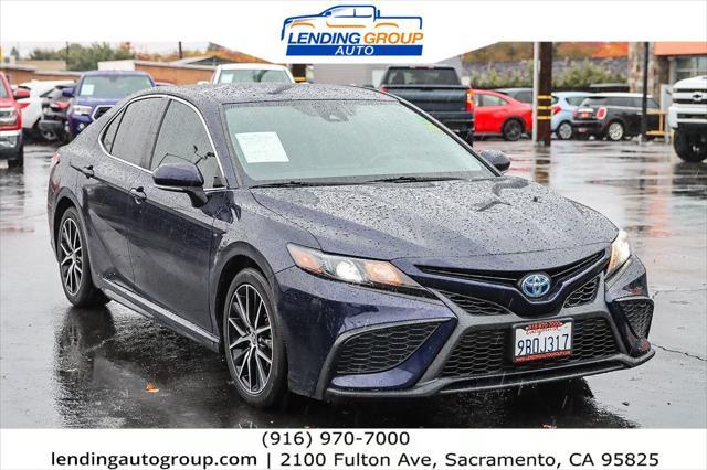 2022 toyota camry se