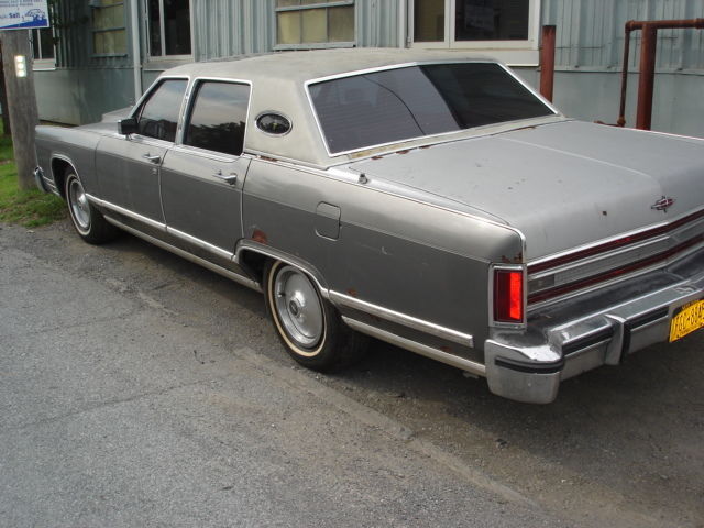 1979 lincoln continental ( williamsburge edition )