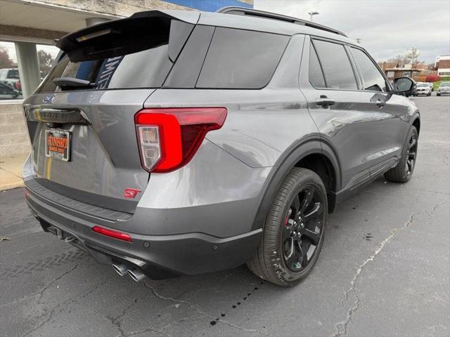 2022 ford explorer st