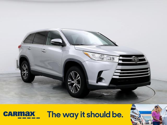2019 toyota highlander le