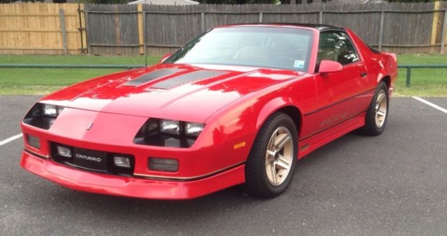 chevrolet camaro iroc-z 1986