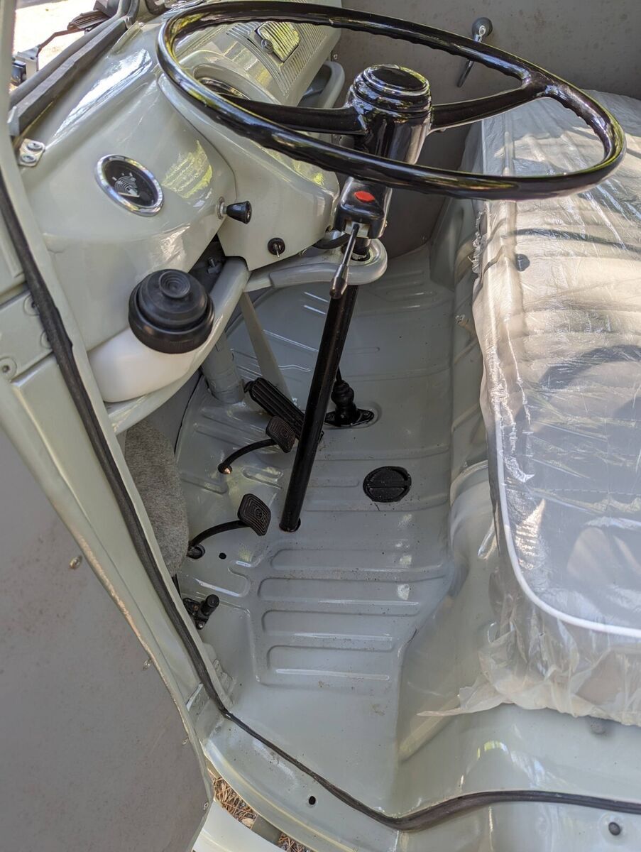 1962 volkswagwn double-cab pick-up