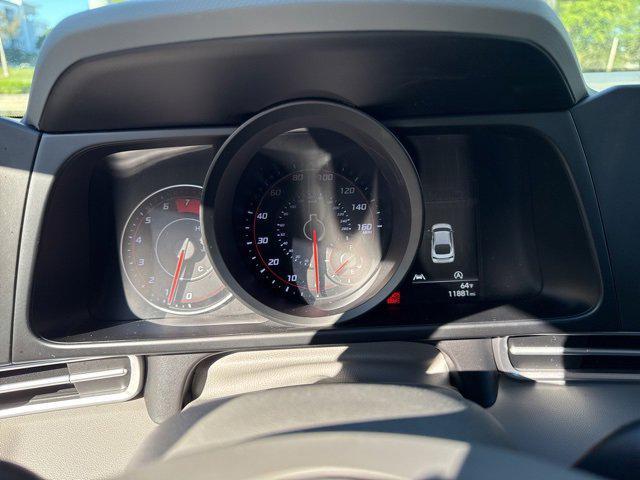 2023 hyundai elantra se