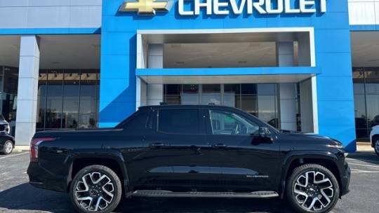 2024 Chevrolet Silverado rst