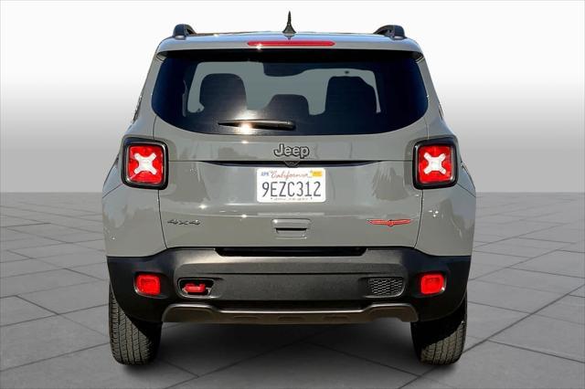2022 jeep renegade trailhawk
