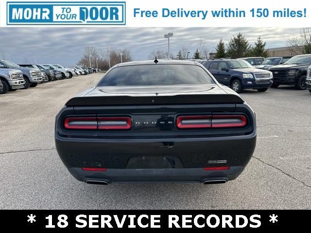 2015 dodge challenger sxt