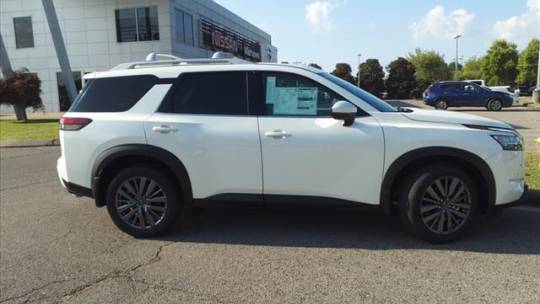 2024 Nissan Pathfinder sl