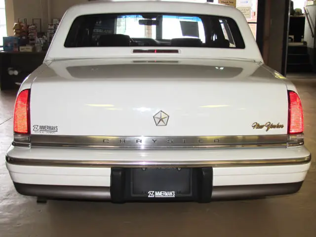 classic --1992 chrysler new yorker 5th avenue edition