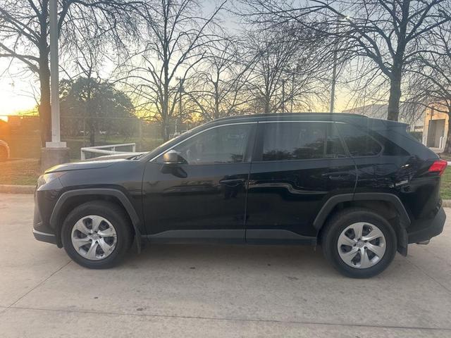 2019 toyota rav4 le