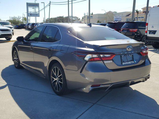 2022 toyota camry se