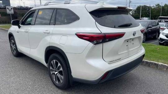 2021 toyota highlander hybrid xle
