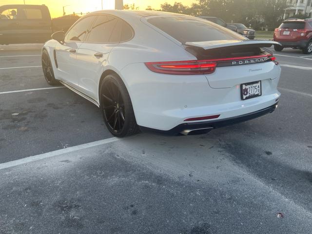 2017 porsche panamera base