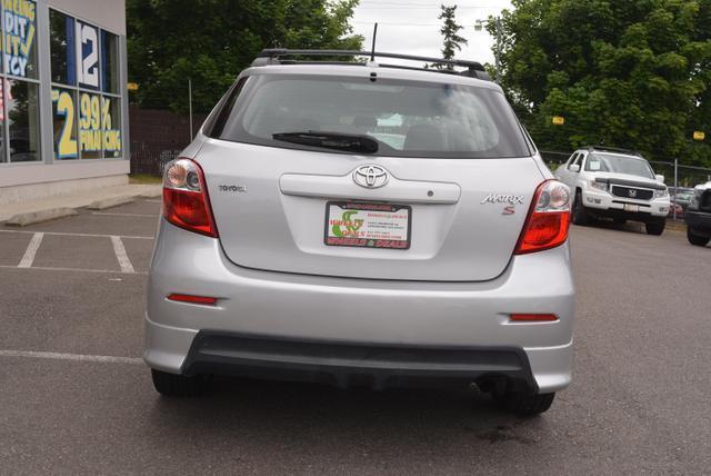 2009 toyota matrix s