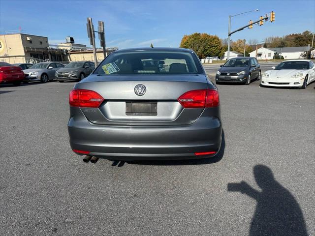 2014 volkswagen jetta man s