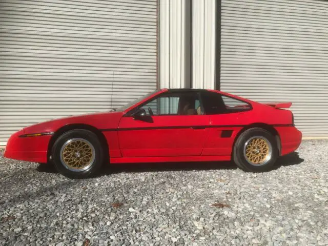1988 pontiac fiero gt - 5-speed ,t-top, lumbar, performance stereo, 42k miles