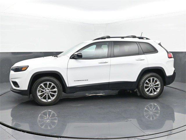 2022 jeep cherokee latitude lux