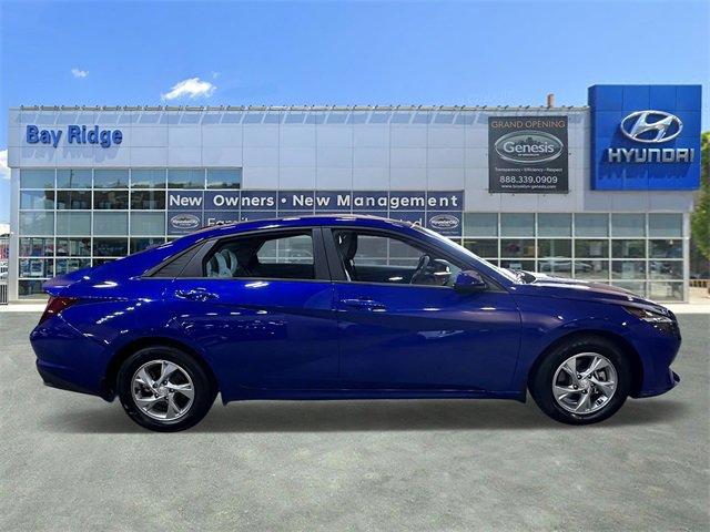 2022 hyundai elantra se