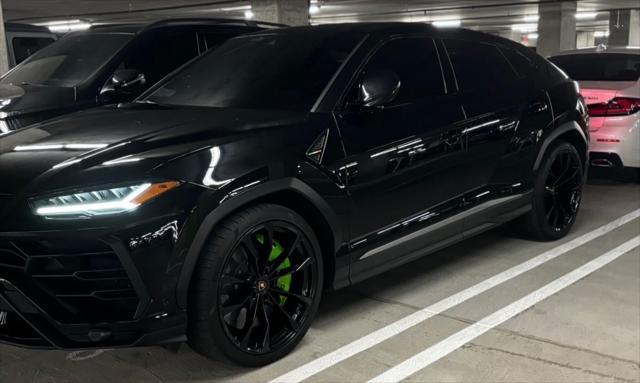 2020 lamborghini urus suv