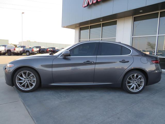 2017 alfa romeo giulia sedan 4d