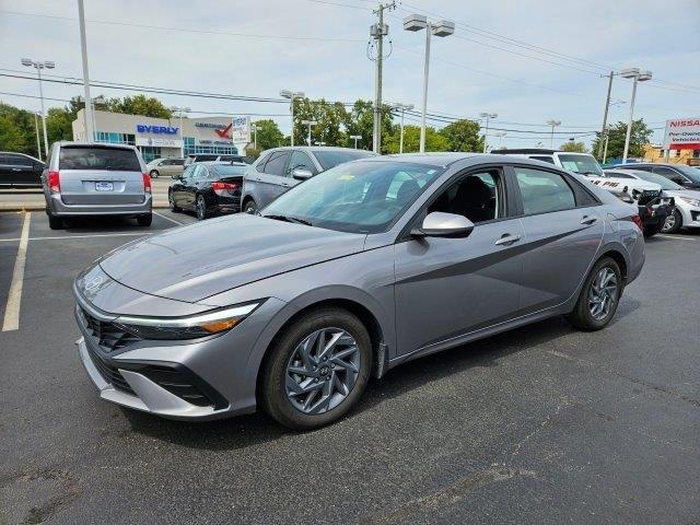 2024 hyundai elantra hev blue