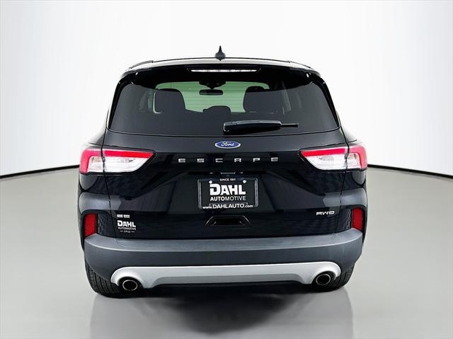 2022 ford escape se