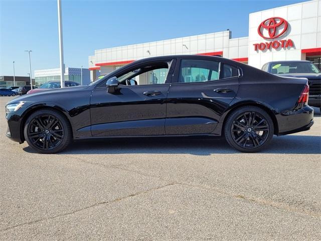 2024 volvo s60 b5 plus black edition