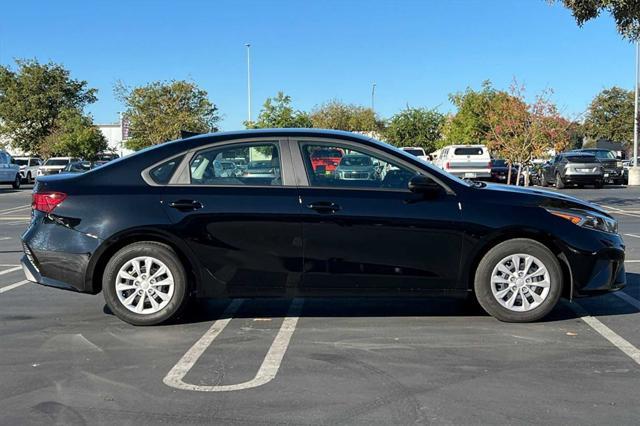 2024 kia forte lx