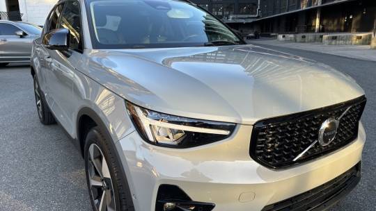 2024 Volvo XC40
