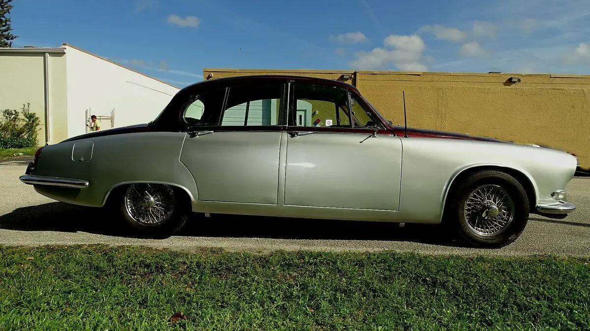 1967 jaguar 420 sovereign four door notch back saloon classic collectible auto