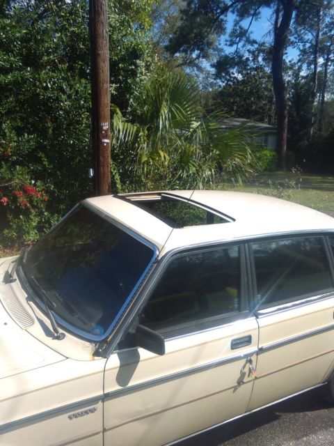 1982 volvo 240 gl 4 door sedan