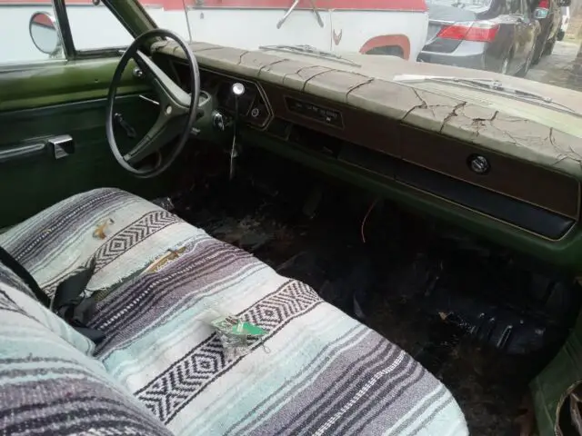 72 dart swinger 6cyl 2dr runs and drives good solid underneath