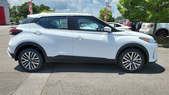 new 2024 nissan kicks sv