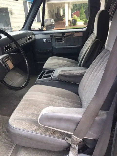 1987 chevrolet suburban 2500