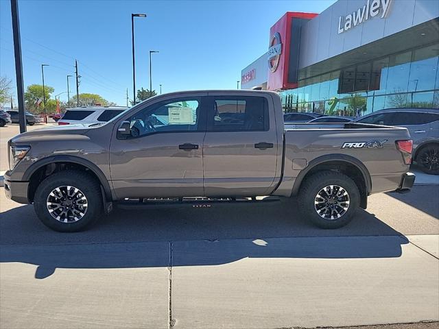 2024 nissan titan crew cab pro-4x 4x4