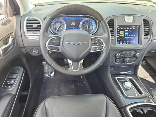 2019 chrysler 300 limited