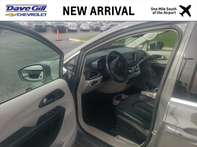 2022 chrysler pacifica touring l