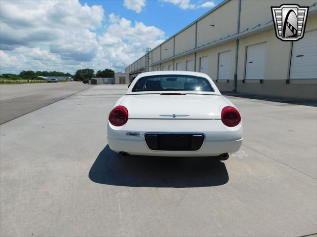 2002 ford thunderbird base