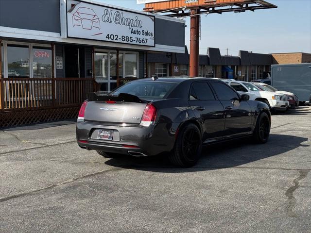 2018 chrysler 300 s