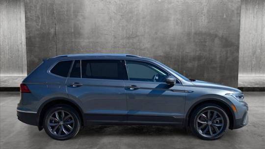 2022 volkswagen tiguan se