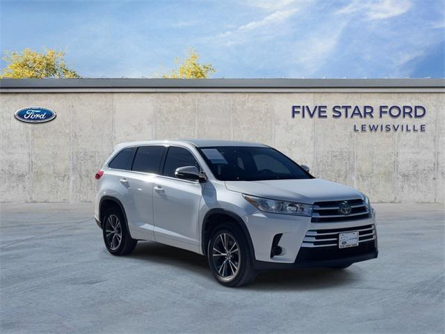 2018 toyota highlander le i4