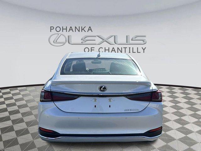 2024 lexus es 300h ultra luxury