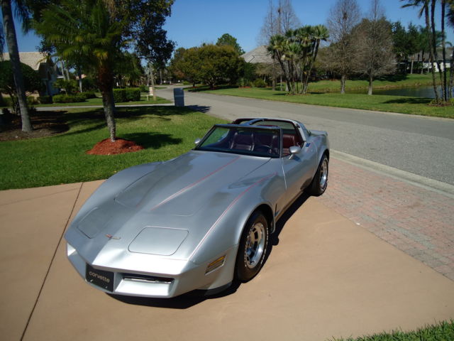 1980 corvette - gorgeous - 26,473 actual miles - priced to sell - beautiful car