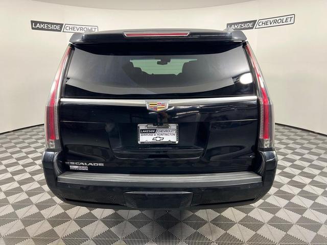2017 cadillac escalade luxury