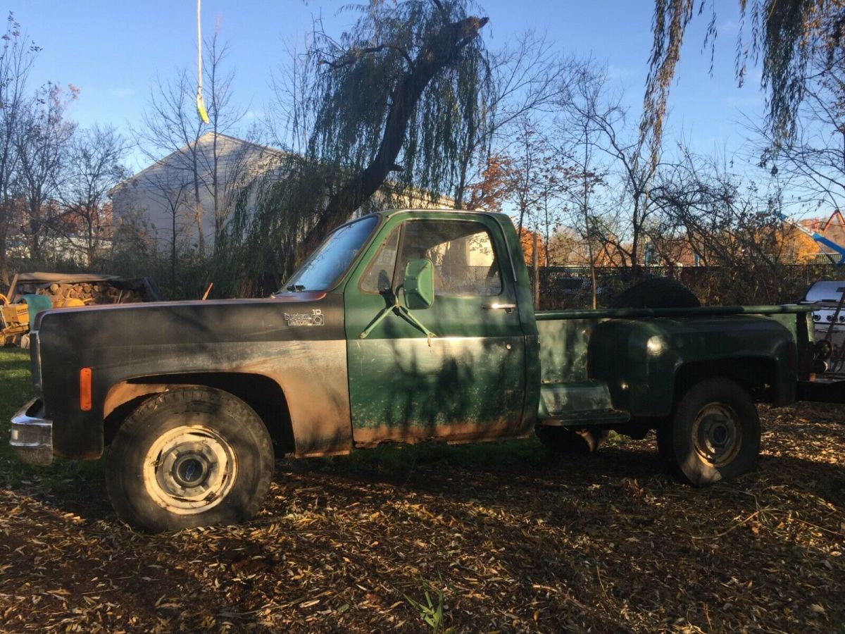 1976 chevrolet c10 stepside pickup truck