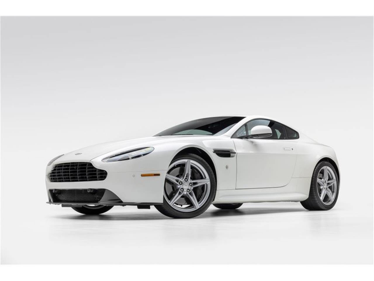 2016 aston martin vantage