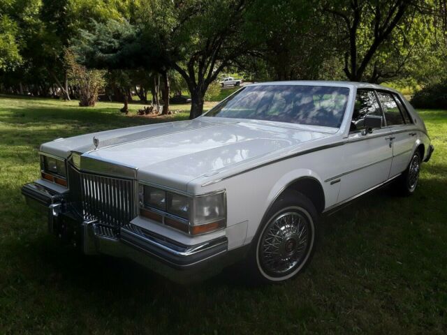 stunning, untouched 1981 seville. daily driver! 6.0l. no reserve